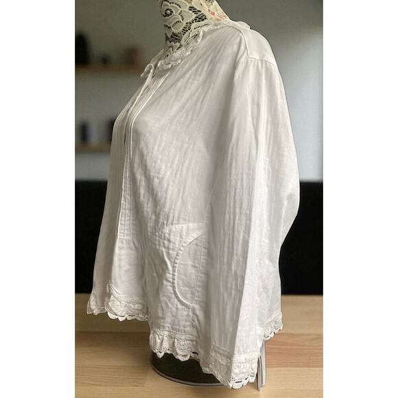 Kleen white lace-trimmed collar pin-tuck details on front tie Back XL white - Picture 2 of 7